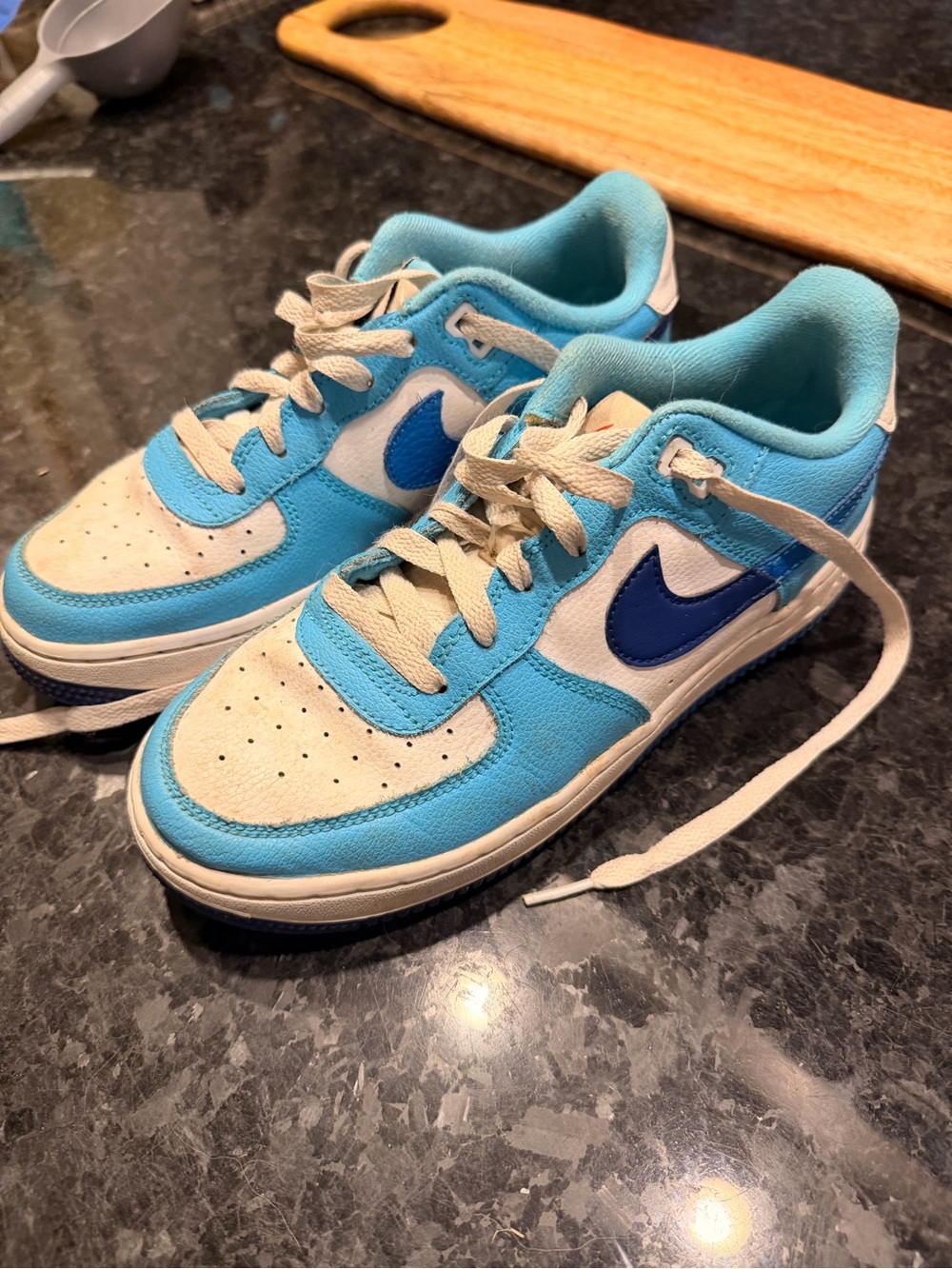 Nike Air Sneakers in Light Blue and White size 5.5 Youth Boys
